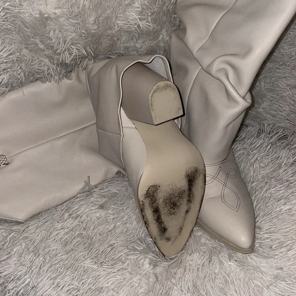 Steve Madden Lassy Fold over Boots - Picture 5 of 9